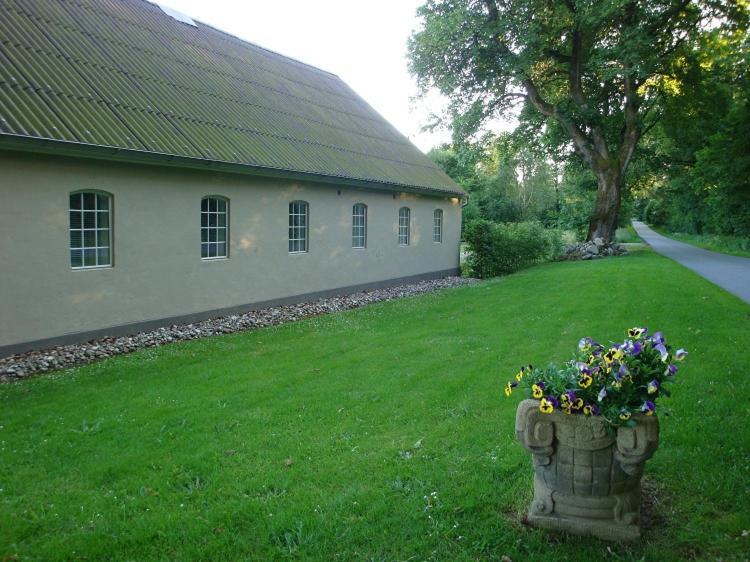 Engelsholm Bed&Breakfast Bredsten  Exteriör bild